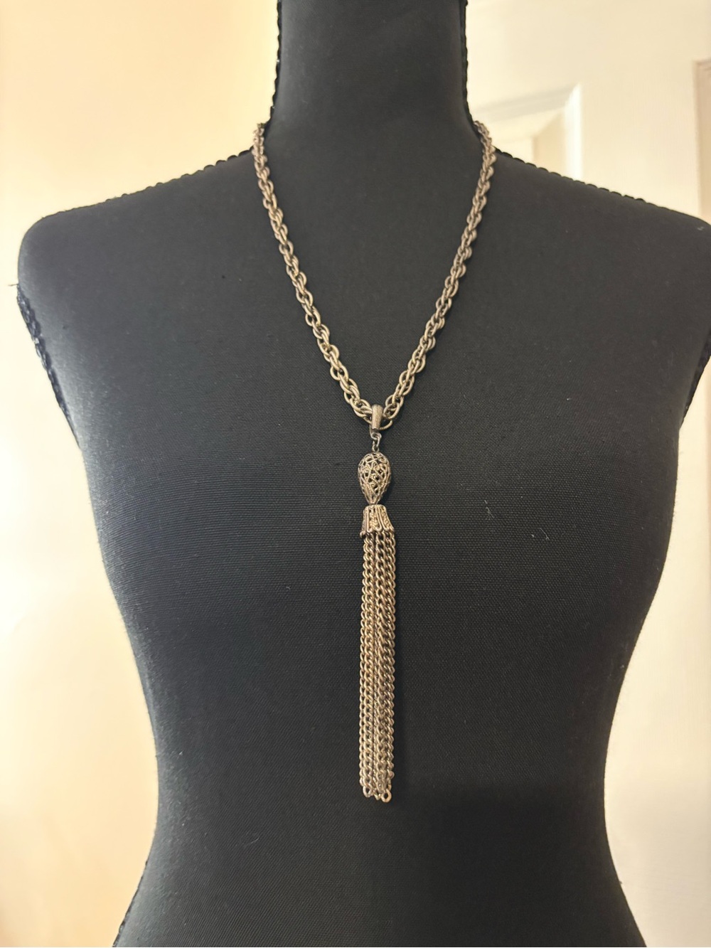 Elegant Gold Tassel Pendant Necklace for Women